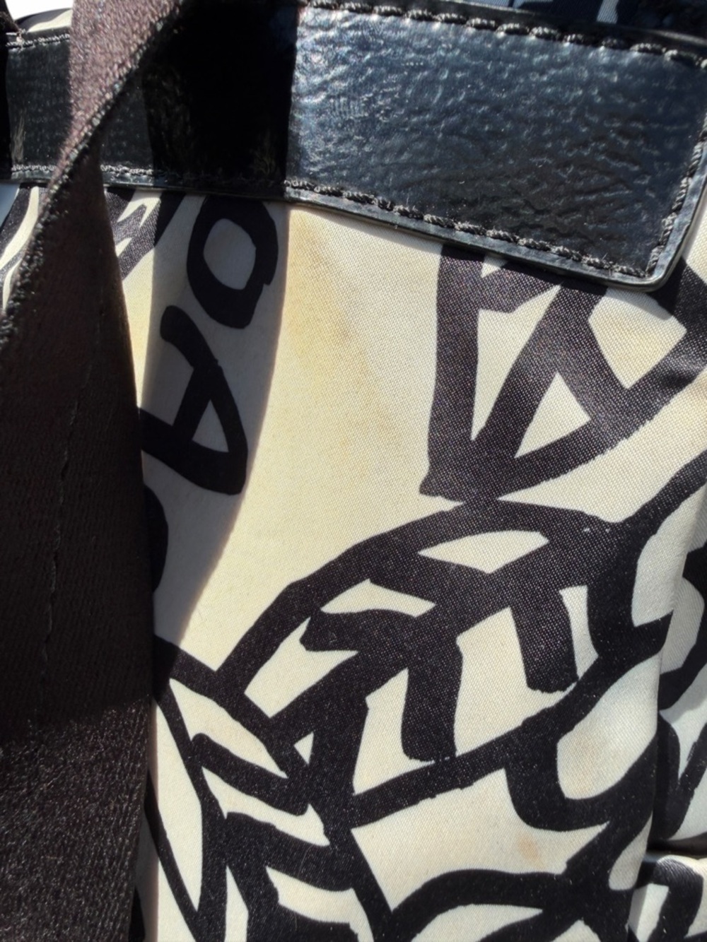 Coach Poppy Floral Canvas Drawstring Backpack - Black, White & pinkish F16582 - Picture 4 of 9